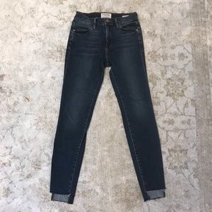 Frame Le High Jeans